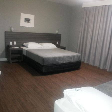 Duque Center Hotel Residence Porto Alegre Buitenkant foto