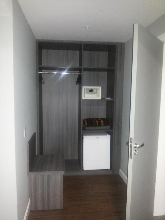 Duque Center Hotel Residence Porto Alegre Buitenkant foto